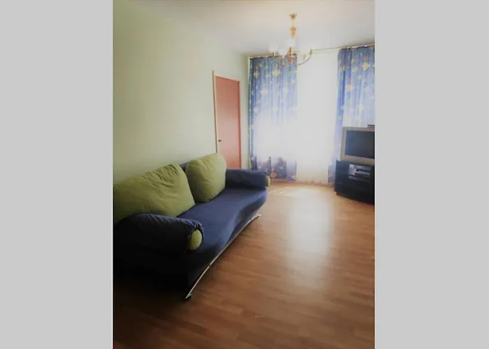 Dzivoklis Gimenei 100 Metri No Juras