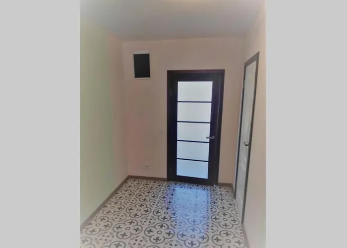 Dzivoklis Gimenei 100 Metri No Juras